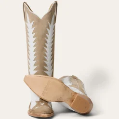Beth Boots
