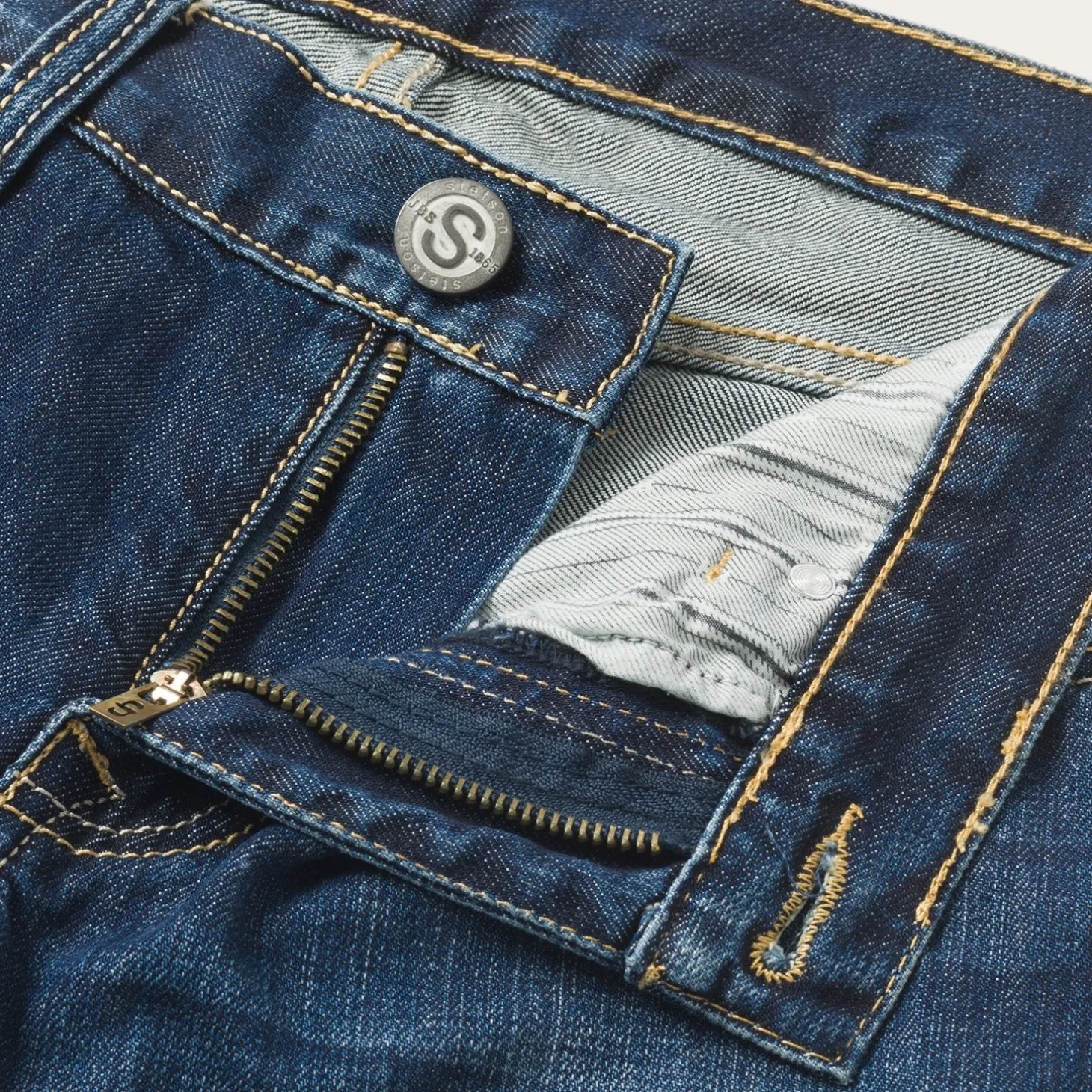 1014 Fit Semi-Destructed Wash Jeans