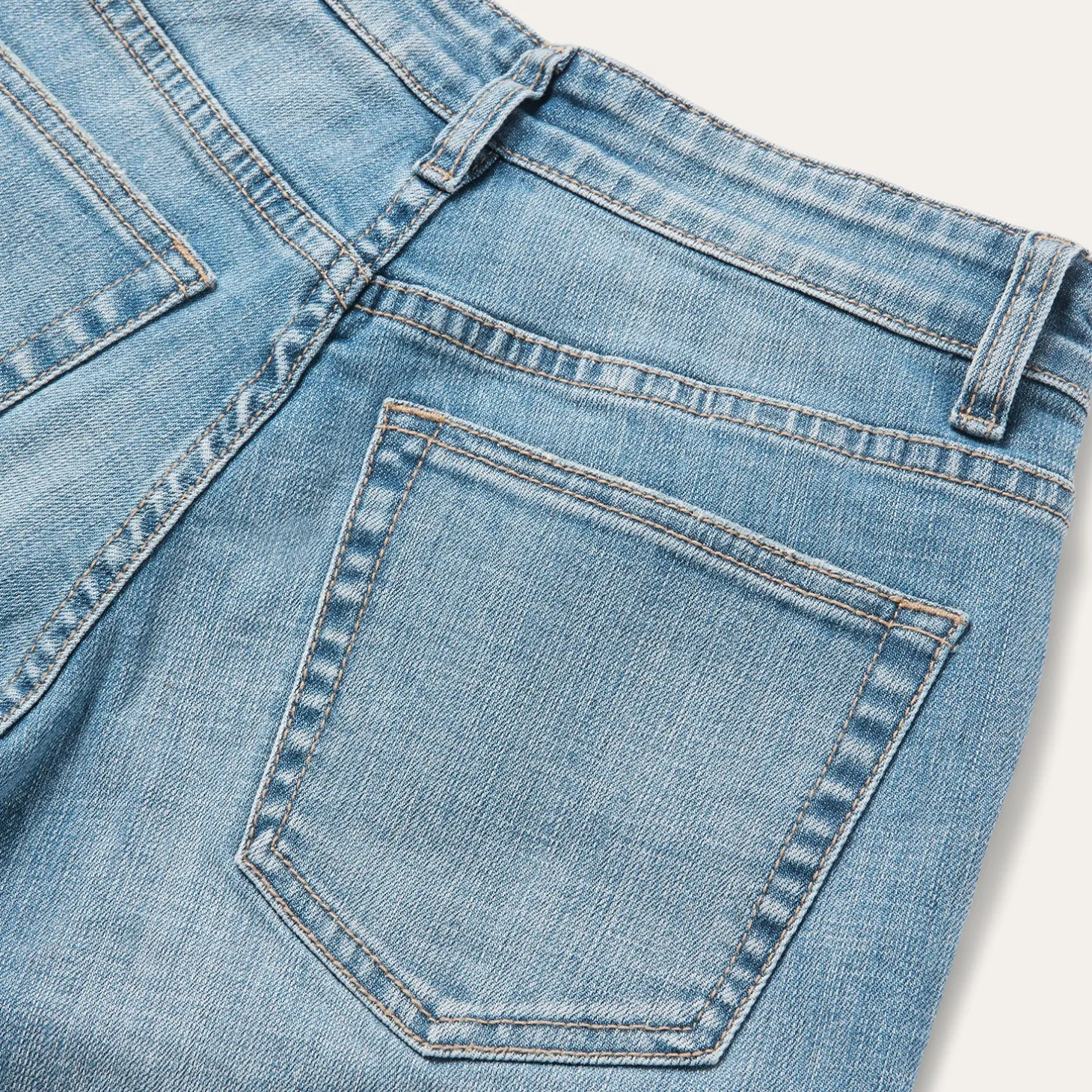 675 Mid-Rise Wide Leg Jean