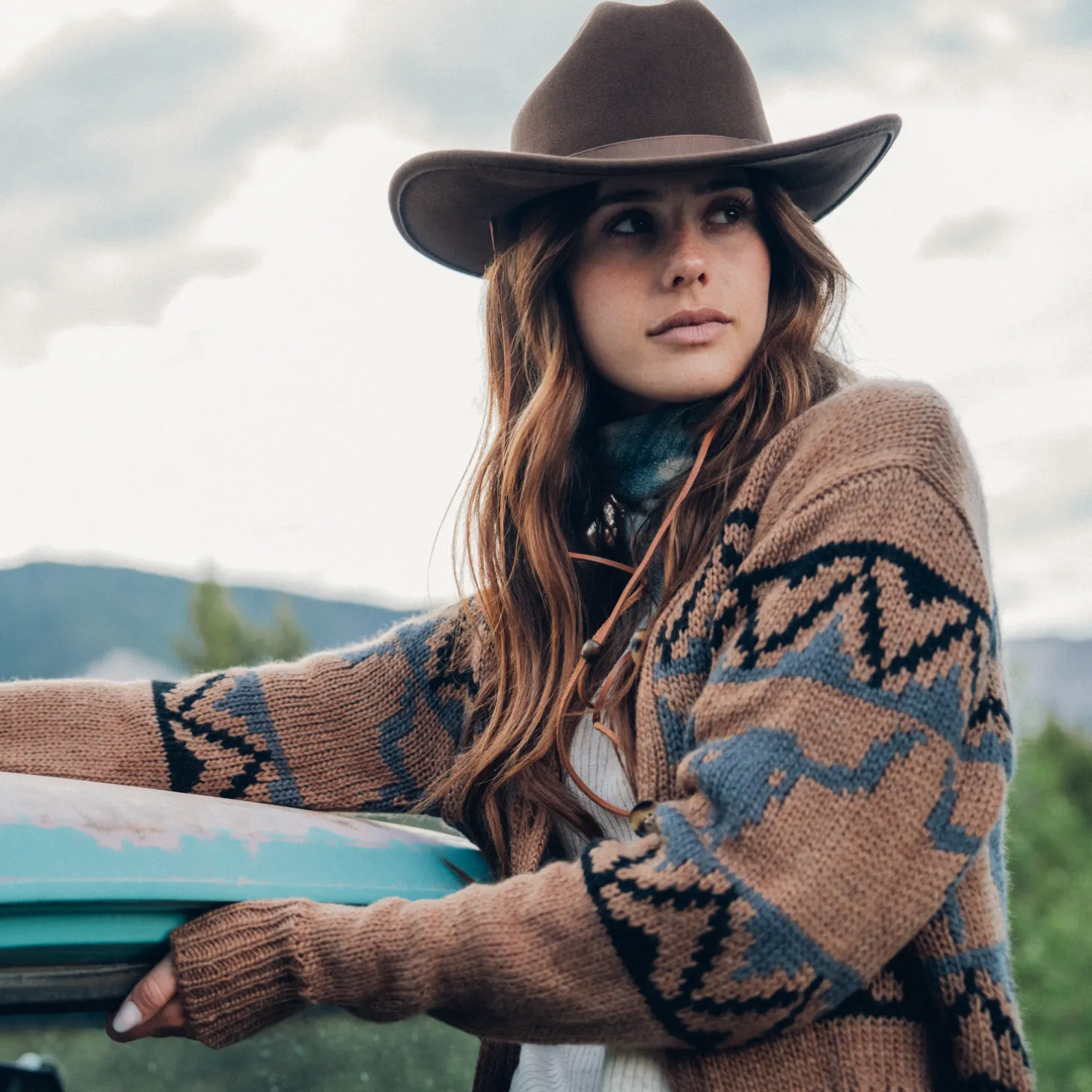 Steer Head Cropped Cardigan