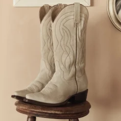 Stetson & THE GREAT. Suede Cowboy Boot