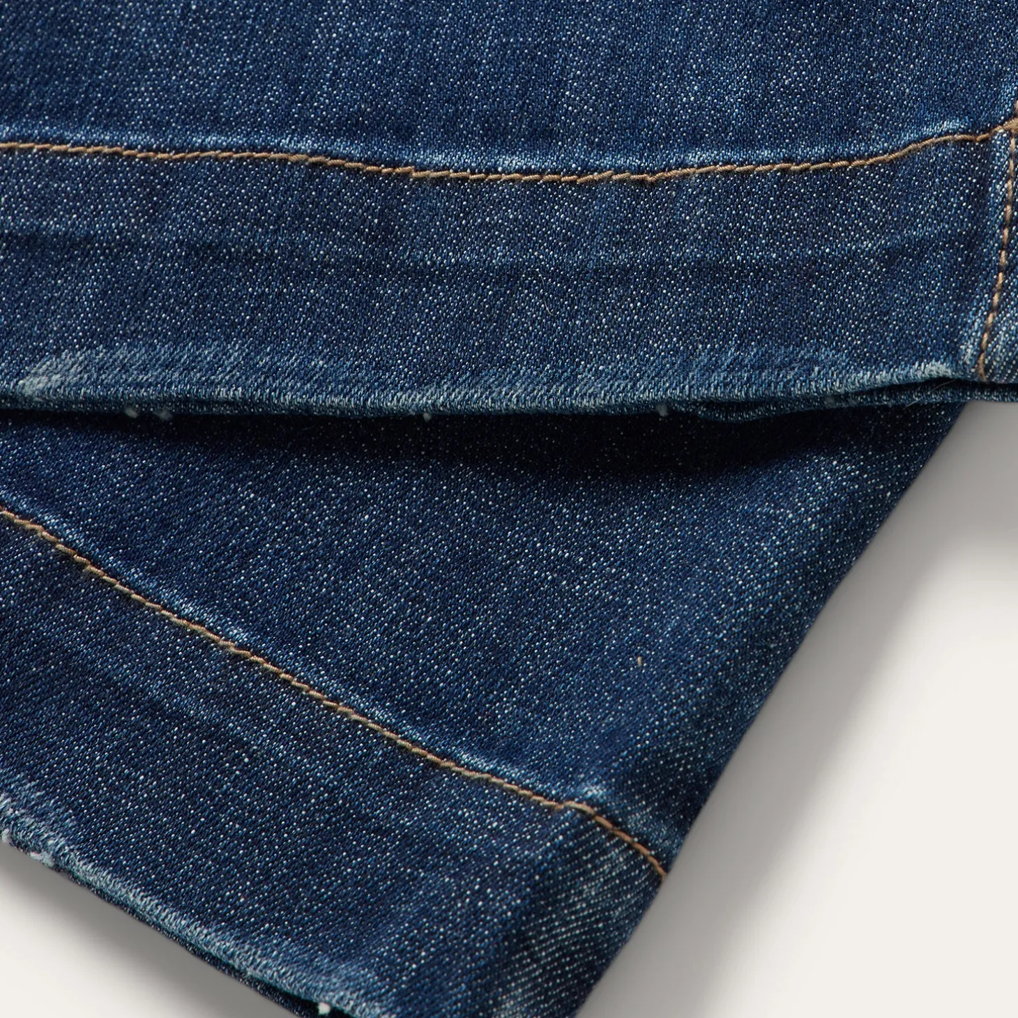 214 Trouser Fit Jeans